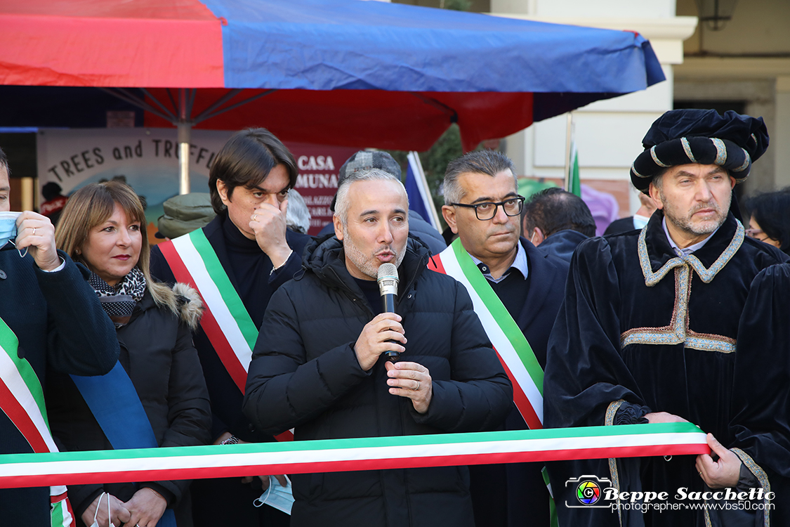VBS_5772 - 10.ma Fiera Nazionale del Tartufo e Fiera dei Santi.jpg